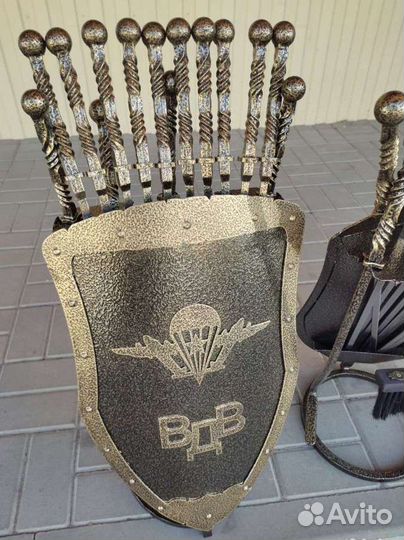 Подарок на день вдв подставка для шампуров