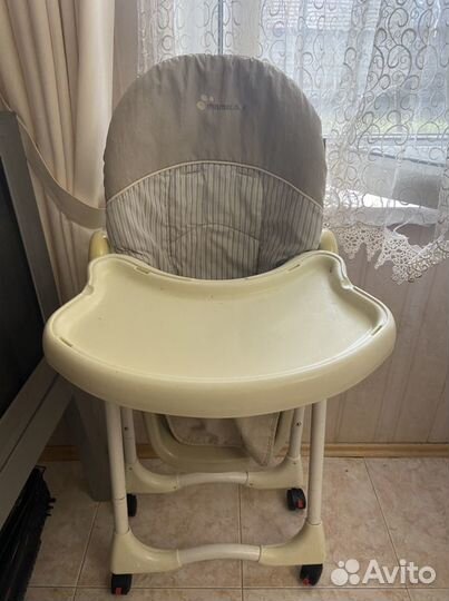 Детский стульчик для кормления