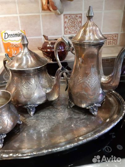 Сервиз кофейный и чайный