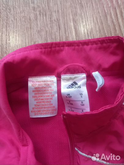 Спортивный костюм adidas на 140