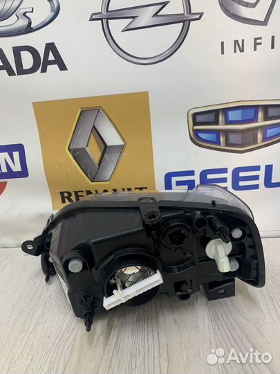 Фара Renault logan Прав