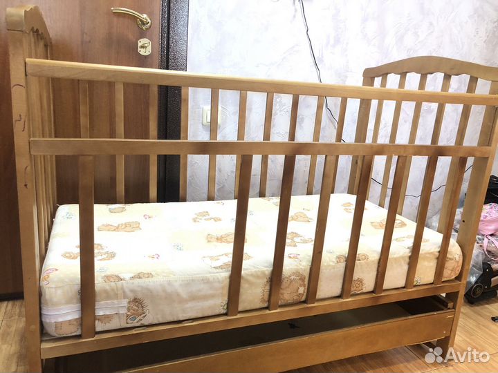 Детская кровать маятник