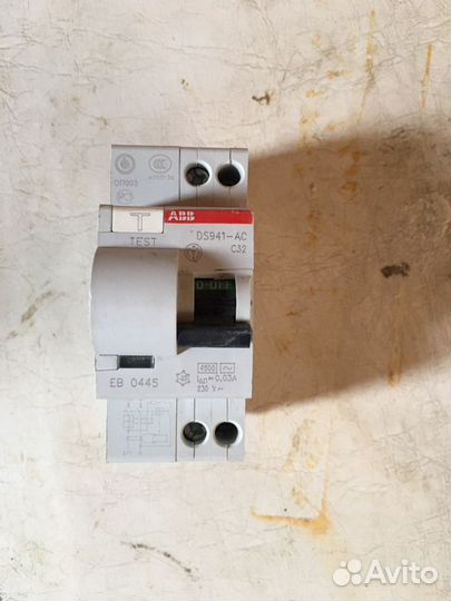 Дифавтомат 32A abb ds941-ac c32