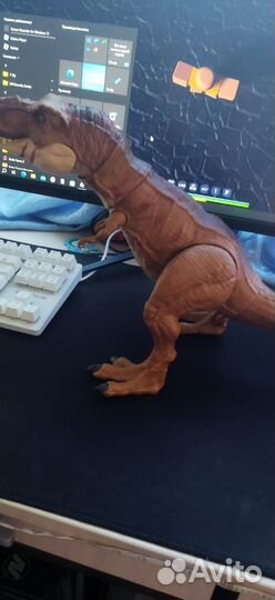 Динозавры игрушки