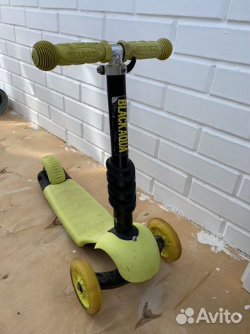 Самокат трехколесный