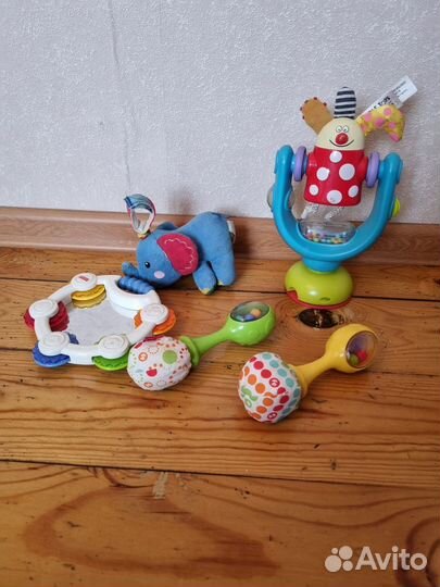 Игрушки набором Fisher Price