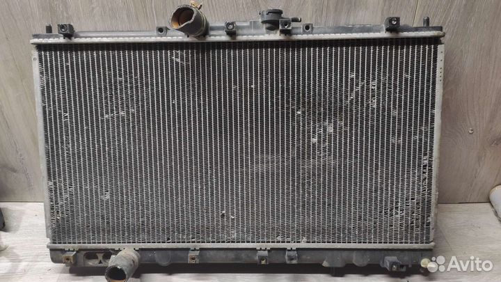Радиатор охлаждения основной mitsubishi galant 8