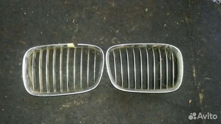 Решётки радиатора(ноздри) bmw 540 бмв е-39