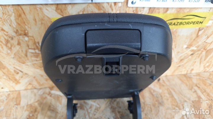 Подлокотник Toyota RAV 4