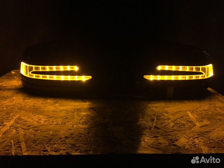 Крышка заркала левая Mercedes Gla X156