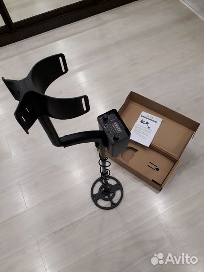 Металлоискатель новый