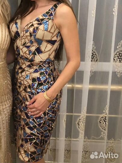 Нарядное платье