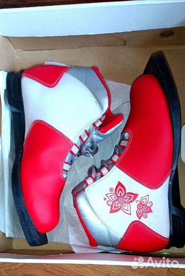 Лыжные ботинки, крепления