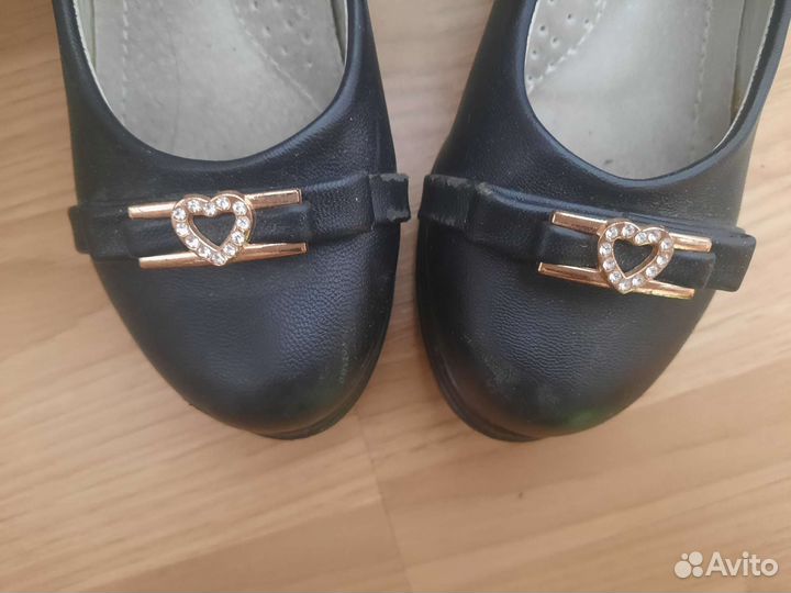 Продам детские туфли