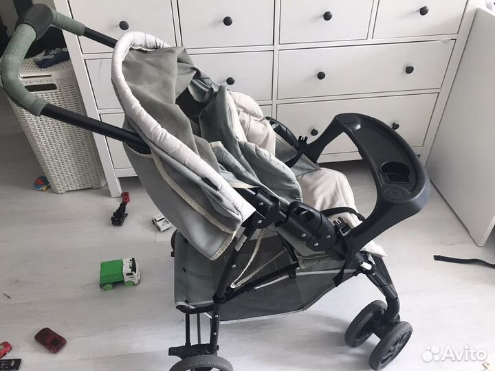 Коляска Graco