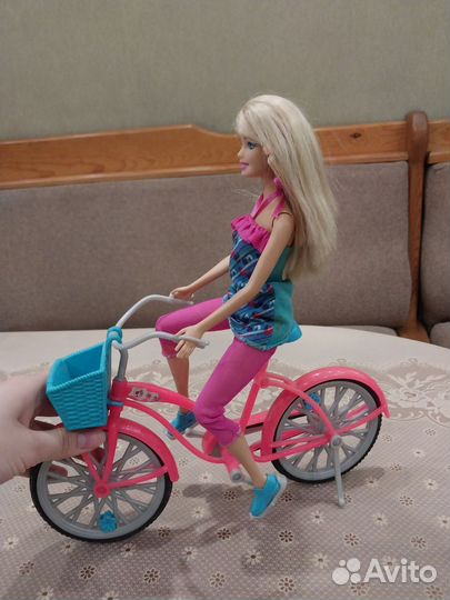 Кукла Барби с велосипедом