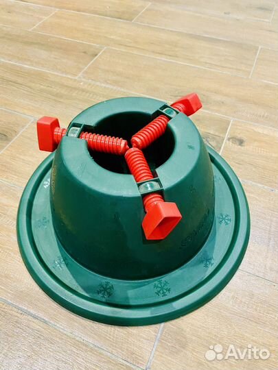 Подставка под елку