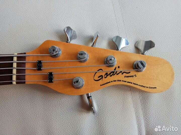 Бас гитара Godin Freeway 5