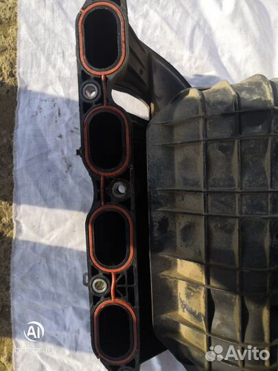 Коллектор впускной Toyota Corolla 151 1ZR-FE 2010