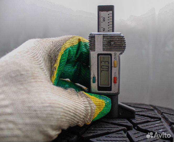 Bridgestone Blizzak DM-V2 225/55 R19 99T