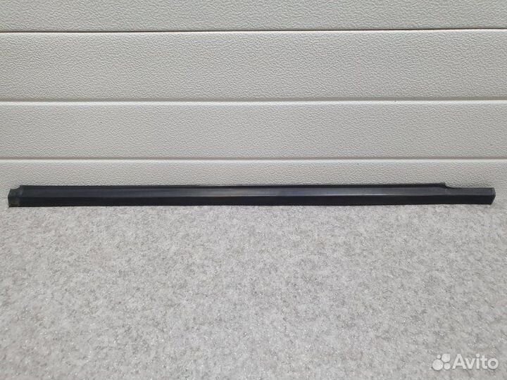 Молдинг стекла (бархотка) передний левый