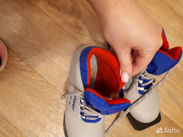 Лыжные ботинки классические