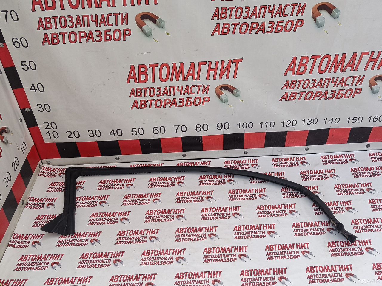 Уплотнитель проема двери правый Форд Мустанг 6