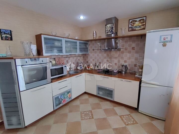 2-к. квартира, 64,8 м², 8/14 эт.