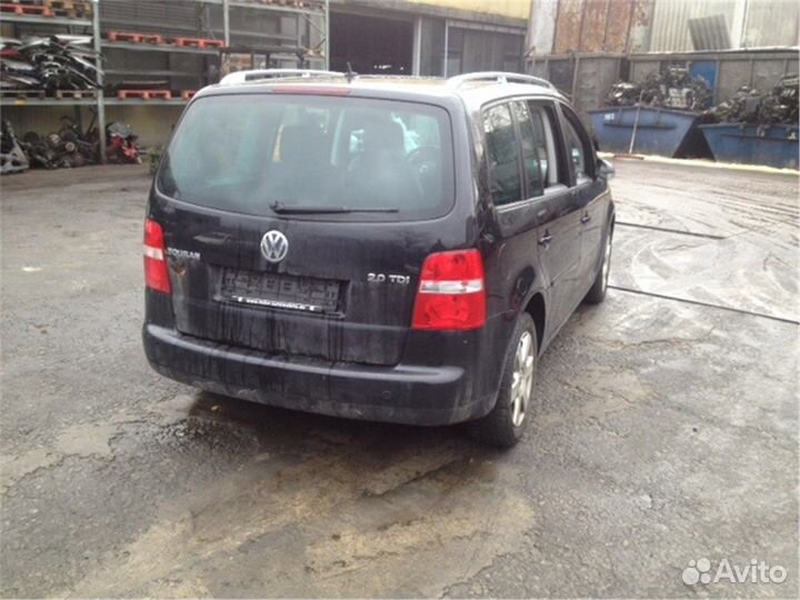 Разбор на запчасти Volkswagen Touran