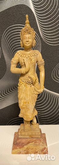 Апсара. Статуэтка из камня