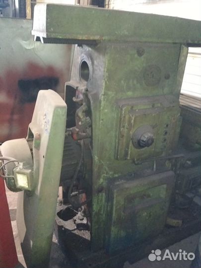 Горизонтальный консольно-фрезерный станок 6Р82Г