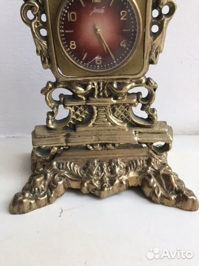 Настольные часы