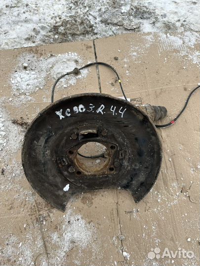 Поворотный кулак задний правый Volvo Xc90 4.4