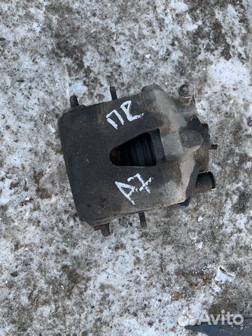 Суппорт передний правый Skoda Octavia A7 1.2