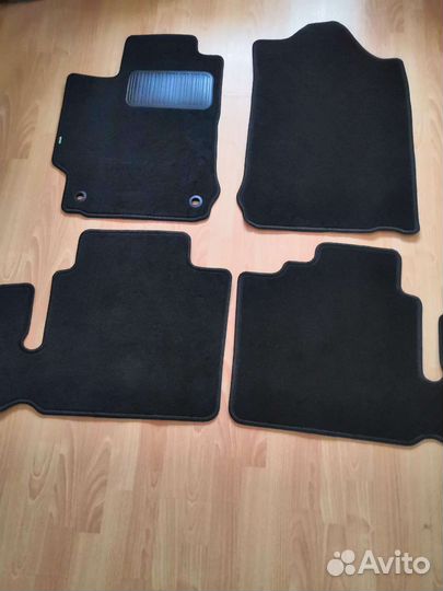 Автомобильные коврики Toyota Camry и Ford MondeoIV