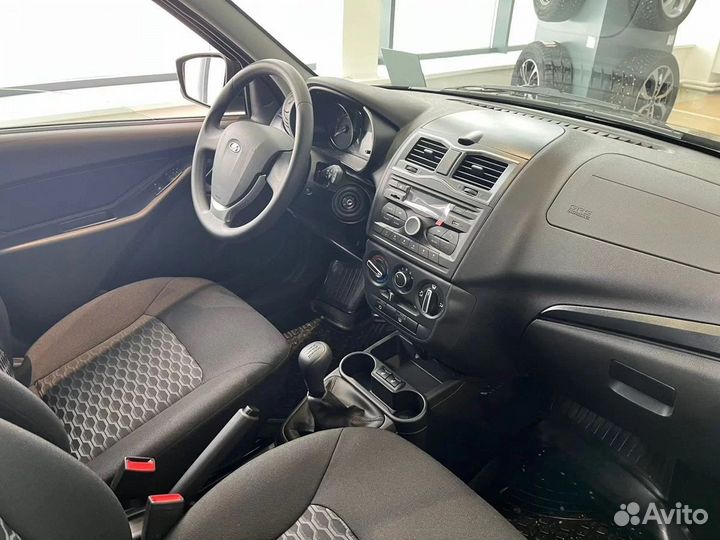 LADA Granta 1.6 МТ, 2023