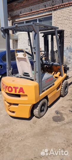 Вилочный погрузчик Toyota 02-3FD15, 2003