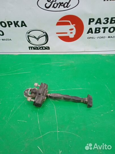 Ограничитель двери Ford Focus 3