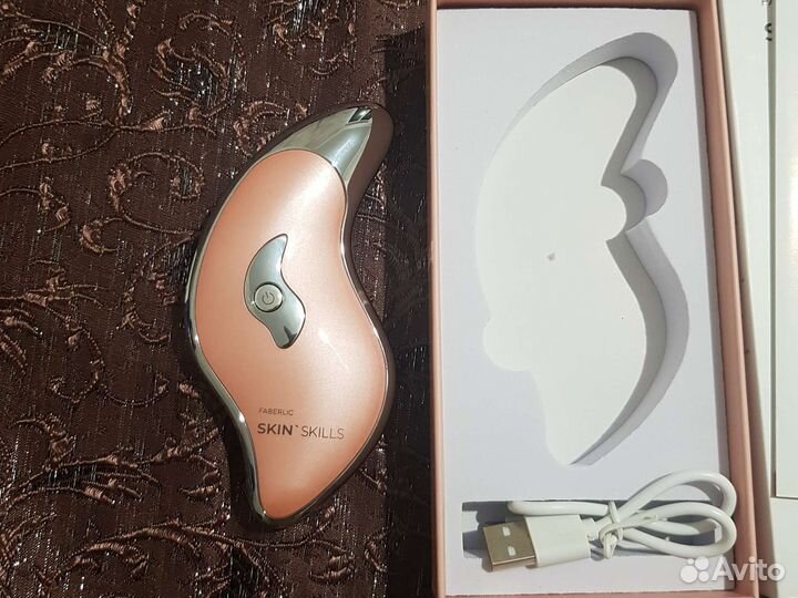 Масажер для лица и тела