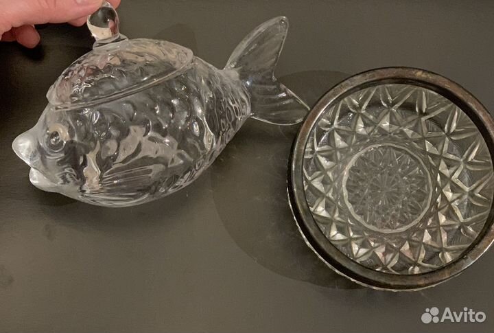 Бокалы, стаканы, вазы, пепельница, икорница