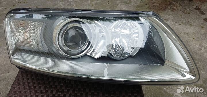 Фара передняя правая Audi A6C6 4F0941030CT
