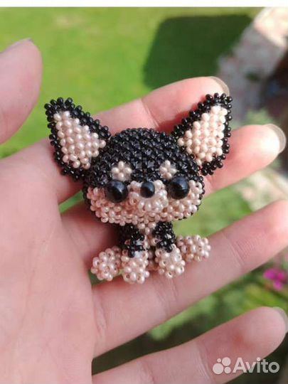 Собачка фигурка из бисера Амигуруми