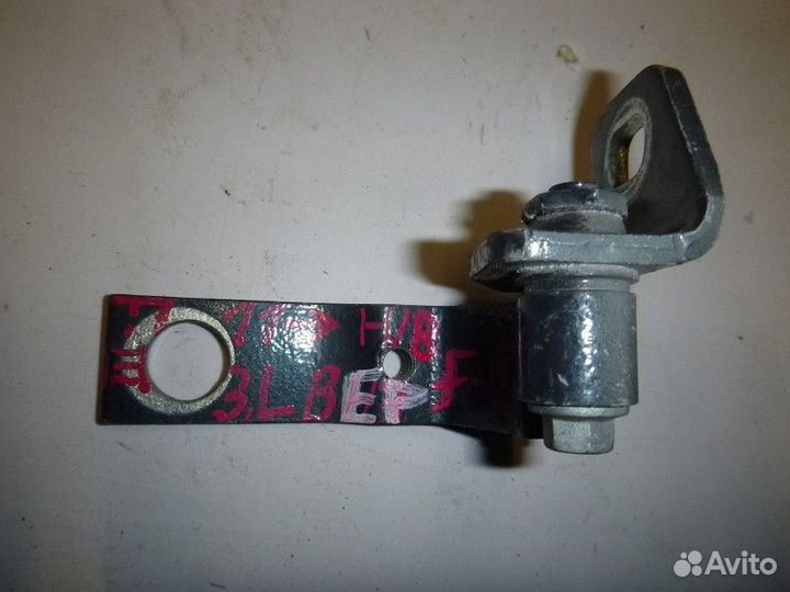 Петля двери задней левой верхняя ford focus III 20
