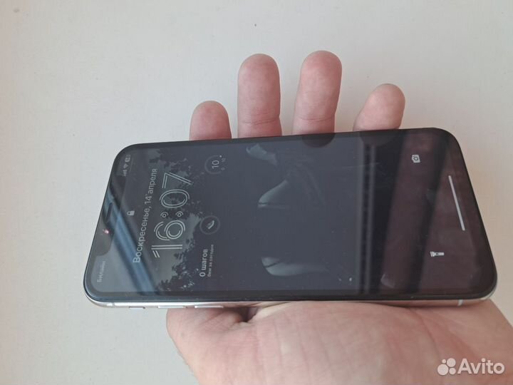 iPhone X, 64 ГБ