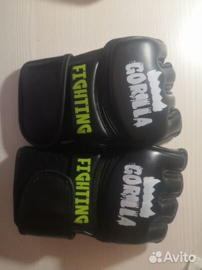 Боксерские перчатки