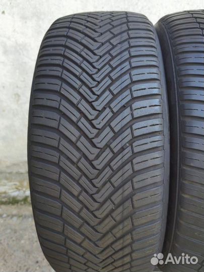 Continental AllSeasonContact 215/45 R18 93V