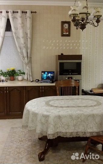 Пошив скатертей на овальный стол с кружевом