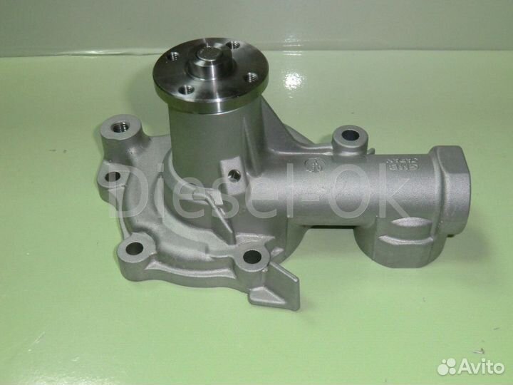 Помпа охлаждения 4D68 T MD971539 RVR