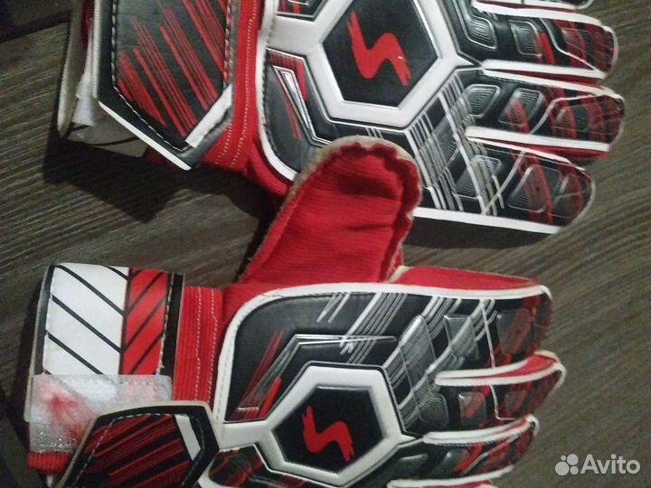 Футбольные перчатки