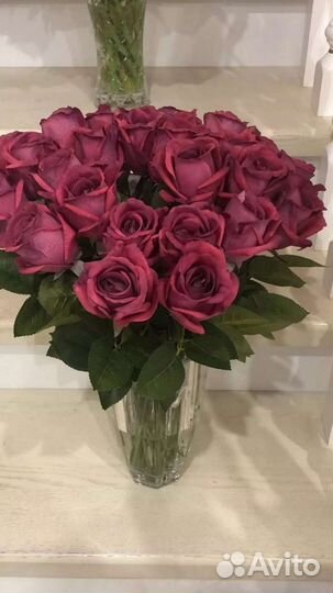 Розы силиконовые в вазах в имитации воды